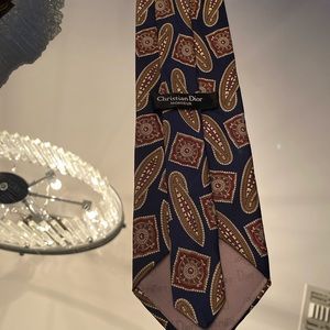 Dior tie